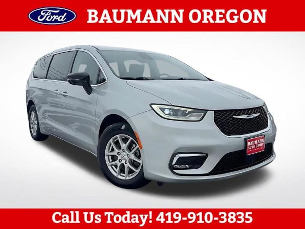 Used 2024 Chrysler Pacifica Touring L Van Passenger Van