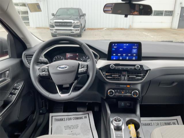 2022 Ford Escape SE photo 3