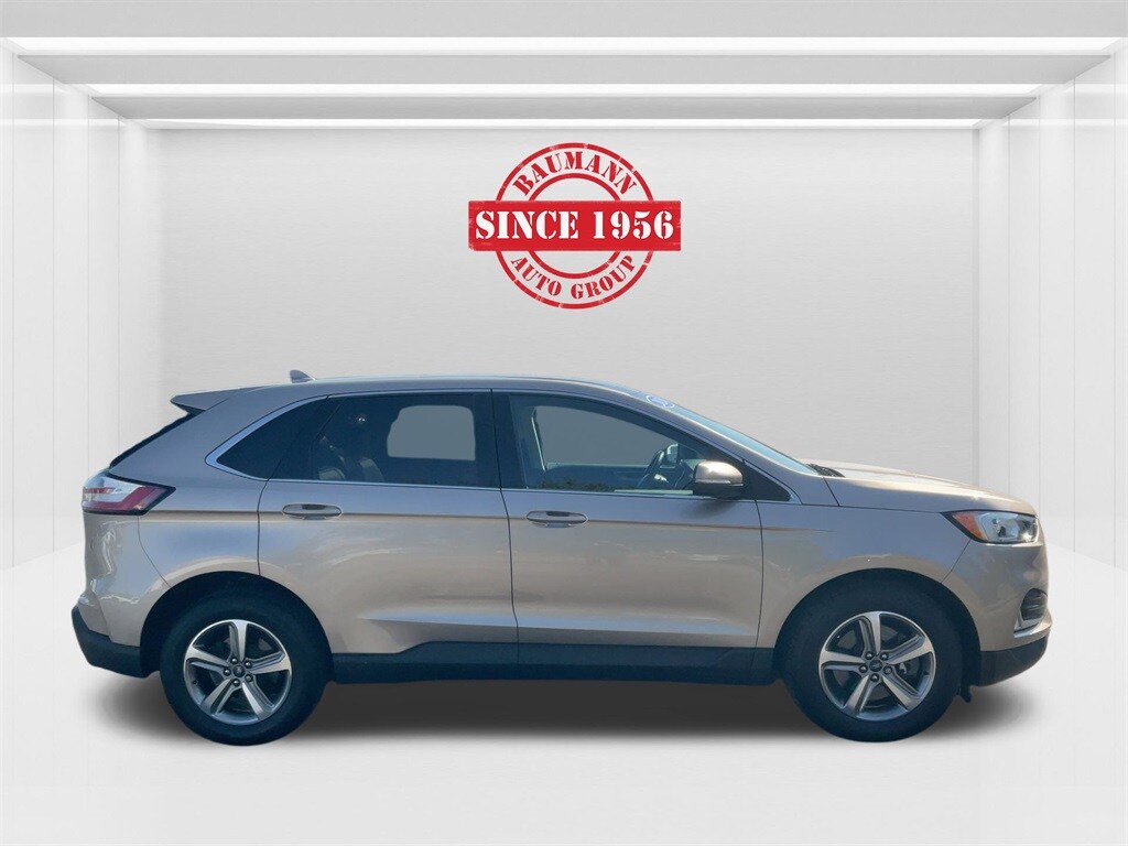 2020 Ford Edge SEL photo 4