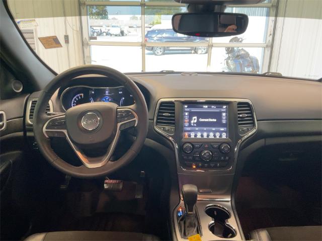 2018 Jeep Grand Cherokee Laredo Altitude photo 3