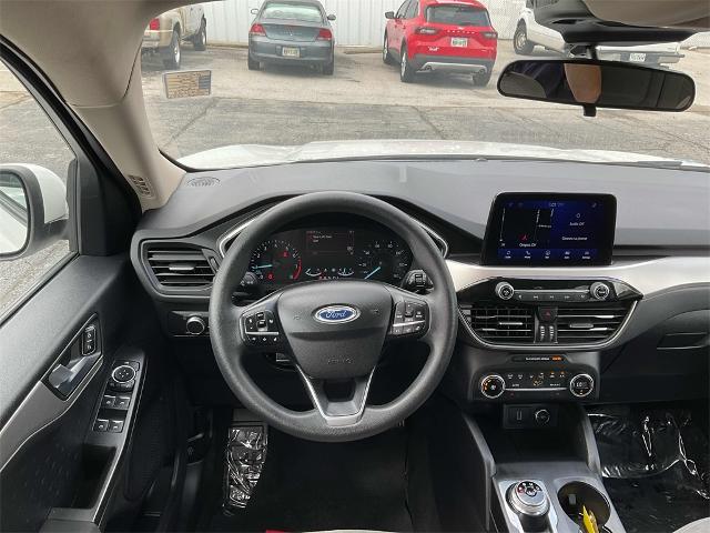 Used 2020 Ford Escape SE with VIN 1FMCU9G68LUA83623 for sale in Oregon, OH