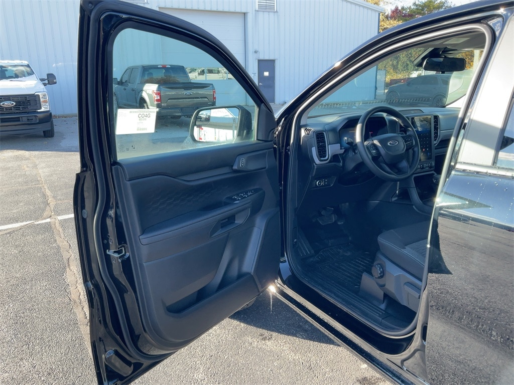 New 2025 Ford Ranger XL Truck SuperCrew