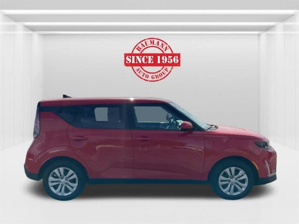 Used 2023 Kia Soul LX Hatchback