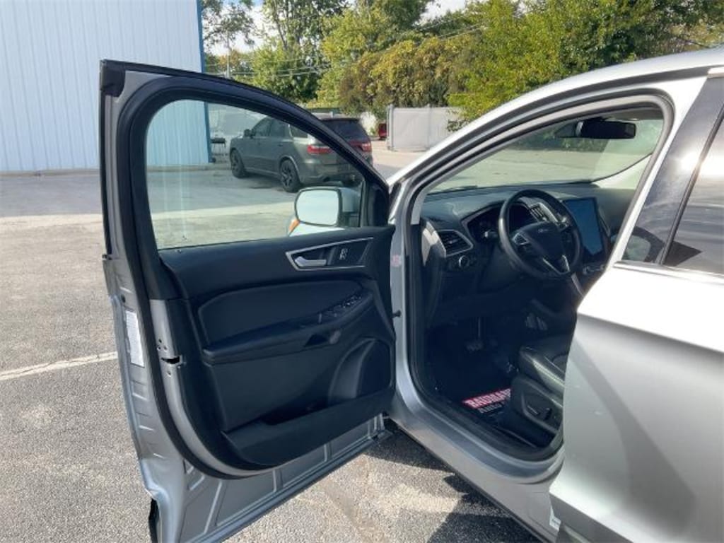 Used 2024 Ford Edge SEL SUV