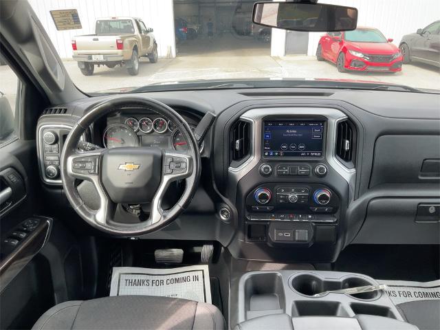 2021 Chevrolet Silverado 1500 LT photo 2