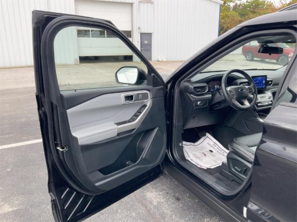 Used 2022 Ford Explorer XLT SUV