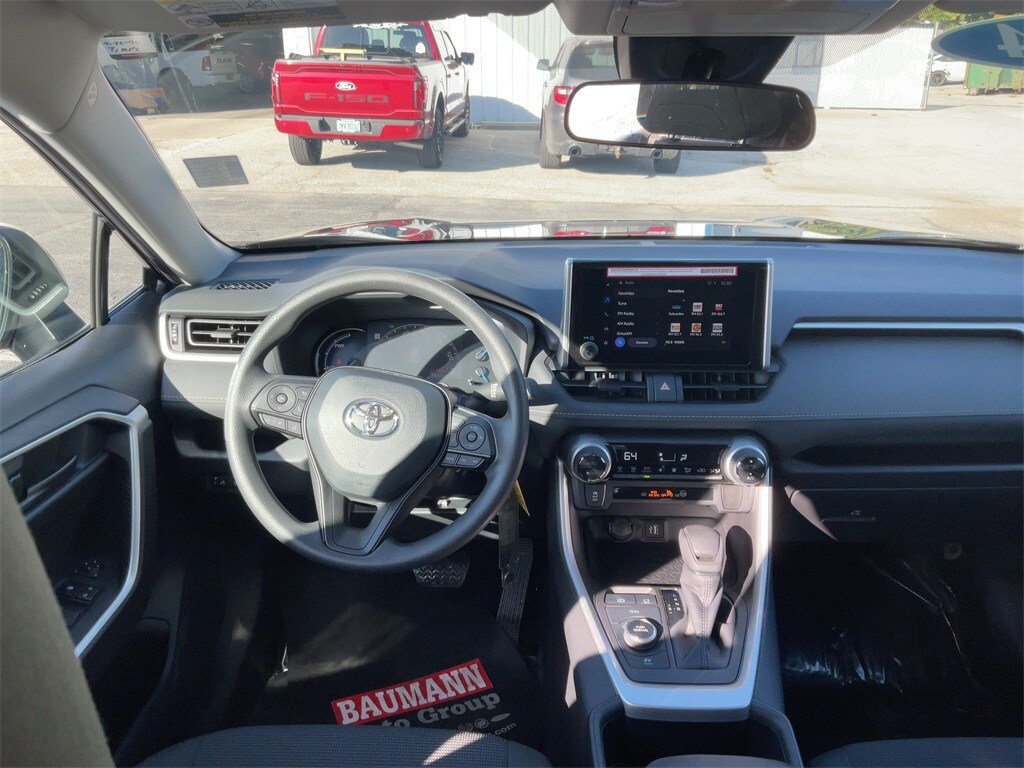2024 Toyota RAV4 Hybrid LE photo 2