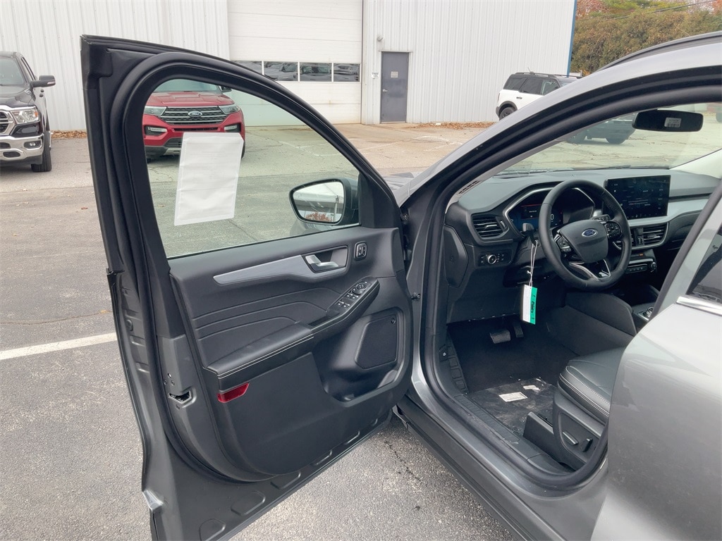 New 2026 Ford Escape PHEV SUV