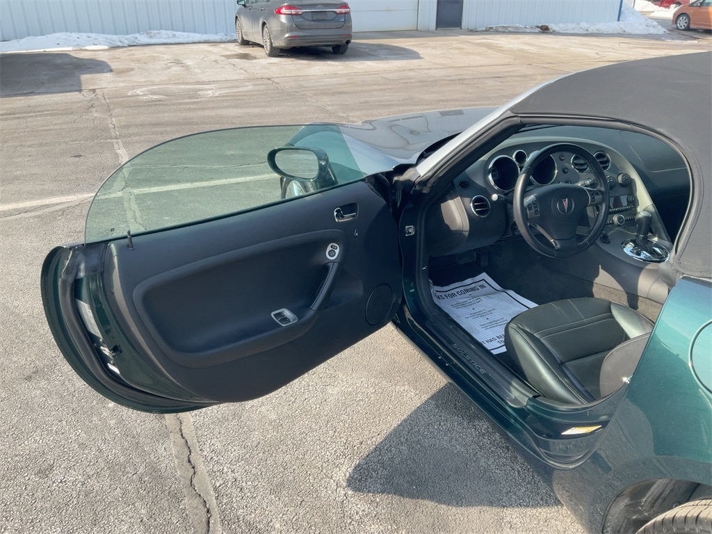 Used 2007 Pontiac Solstice GXP with VIN 1G2MG35X77Y128207 for sale in Oregon, OH