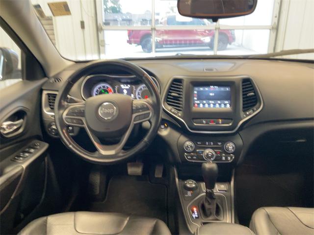 2021 Jeep Cherokee Latitude Lux photo 3