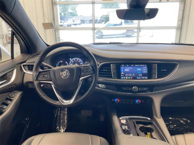 2024 Buick Enclave Premium photo 3