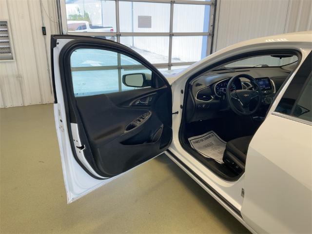 Used 2023 Chevrolet Malibu 1LT with VIN 1G1ZD5ST9PF208149 for sale in Oregon, OH