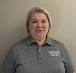 Staff member Kelly Yoder from ID_43e0407e1901