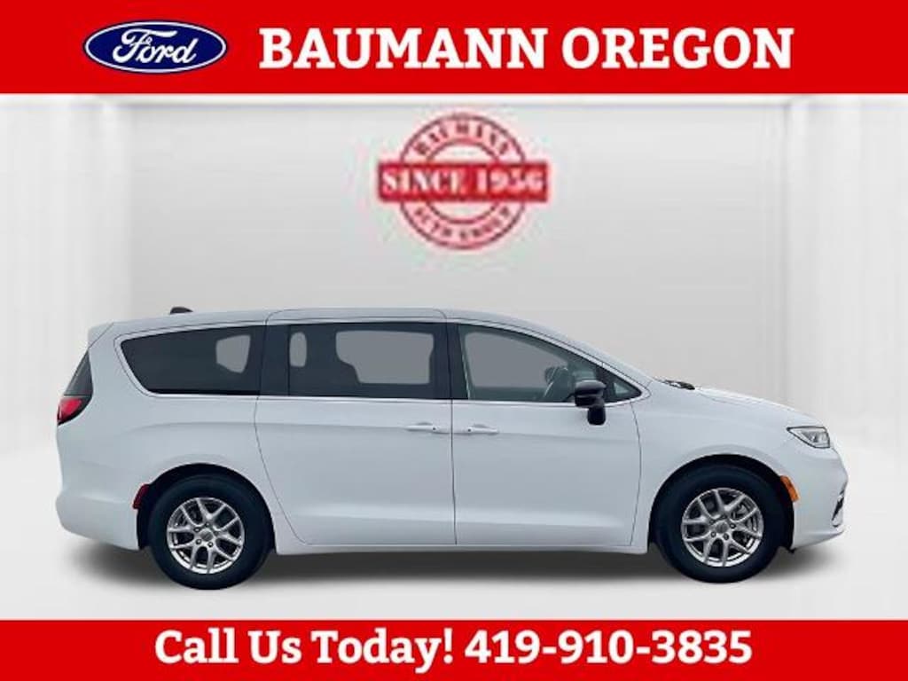 Used 2024 Chrysler Pacifica Touring L Van Passenger Van