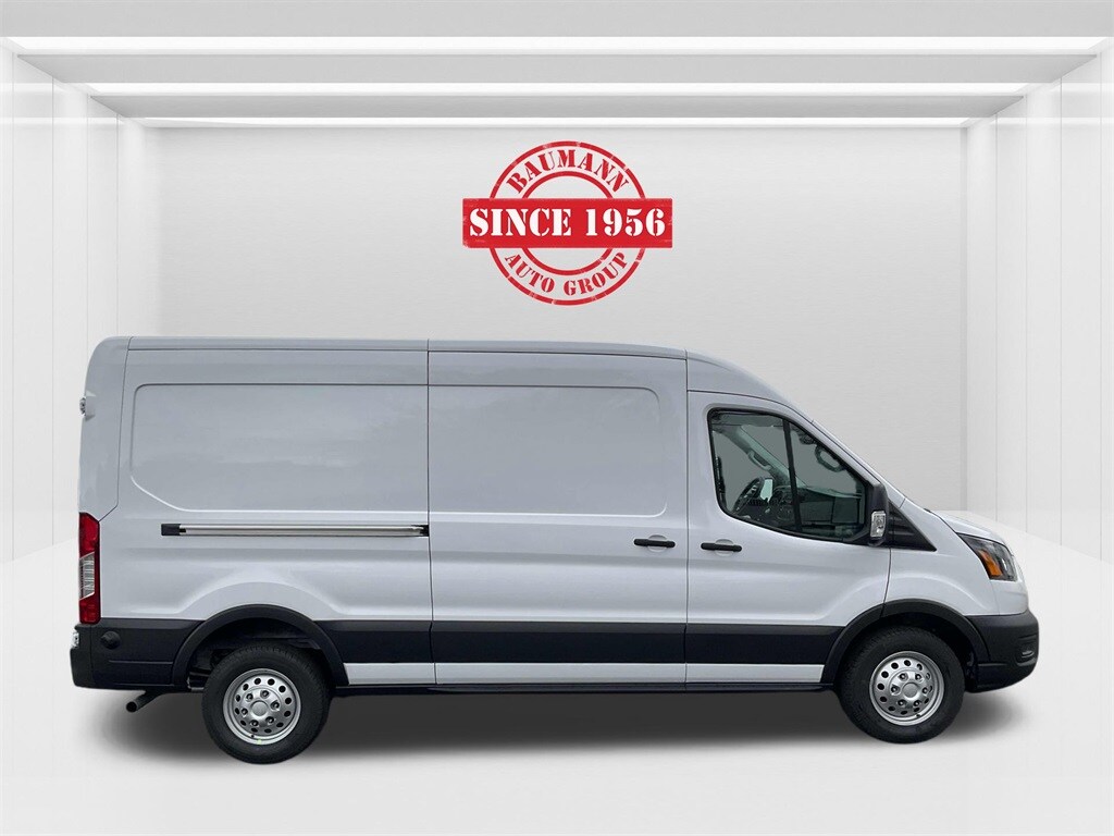 2024 Ford Transit photo 3