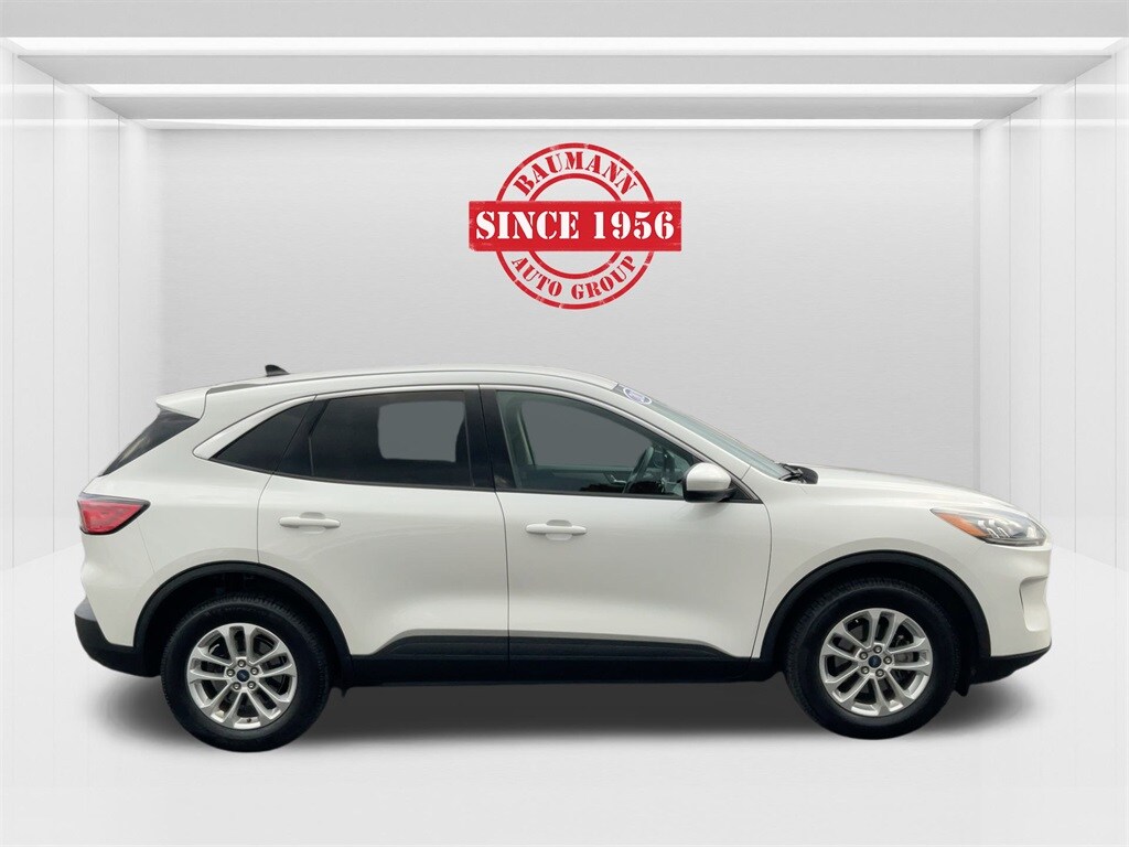 2020 Ford Escape SE photo 4