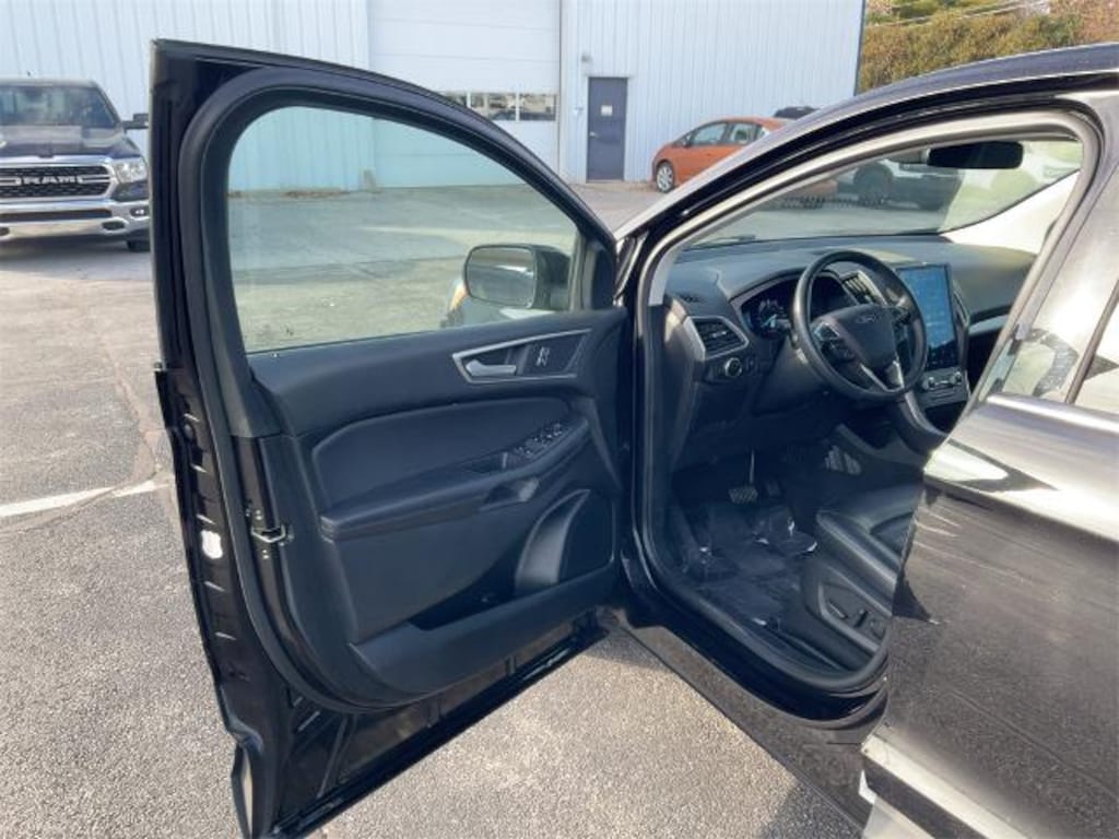Used 2024 Ford Edge SEL SUV