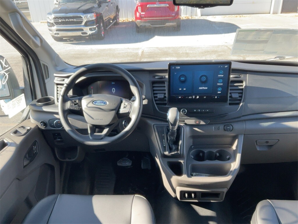2026 Ford Transit photo 3
