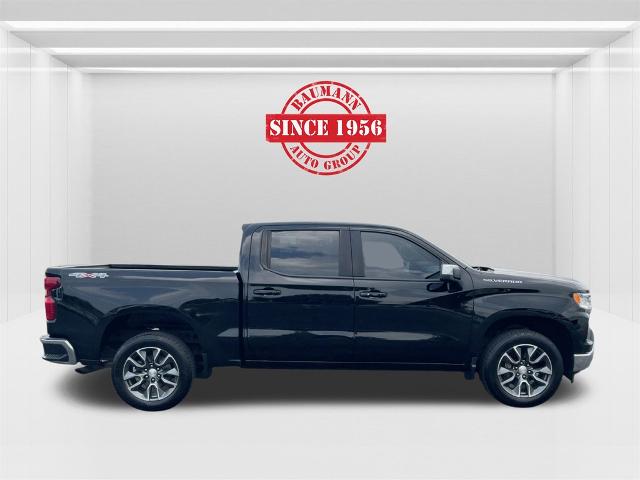 2022 Chevrolet Silverado 1500 LT photo 4