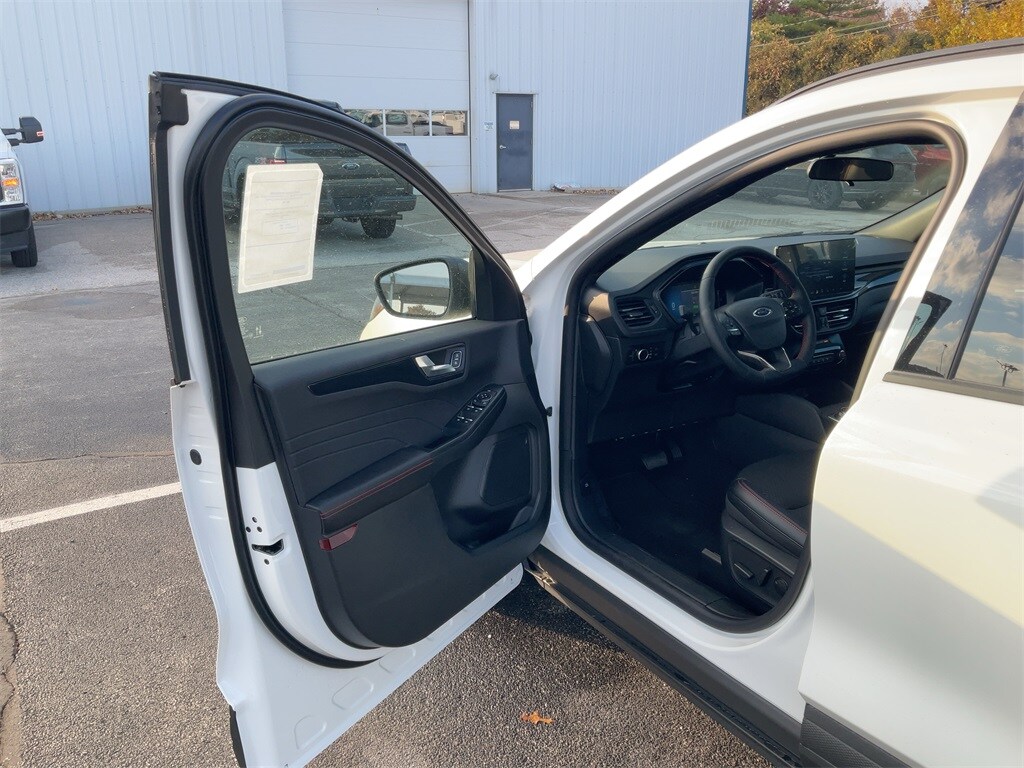 New 2026 Ford Escape ST-Line SUV