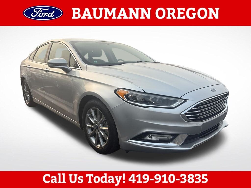 Used 2017 Ford Fusion SE Sedan