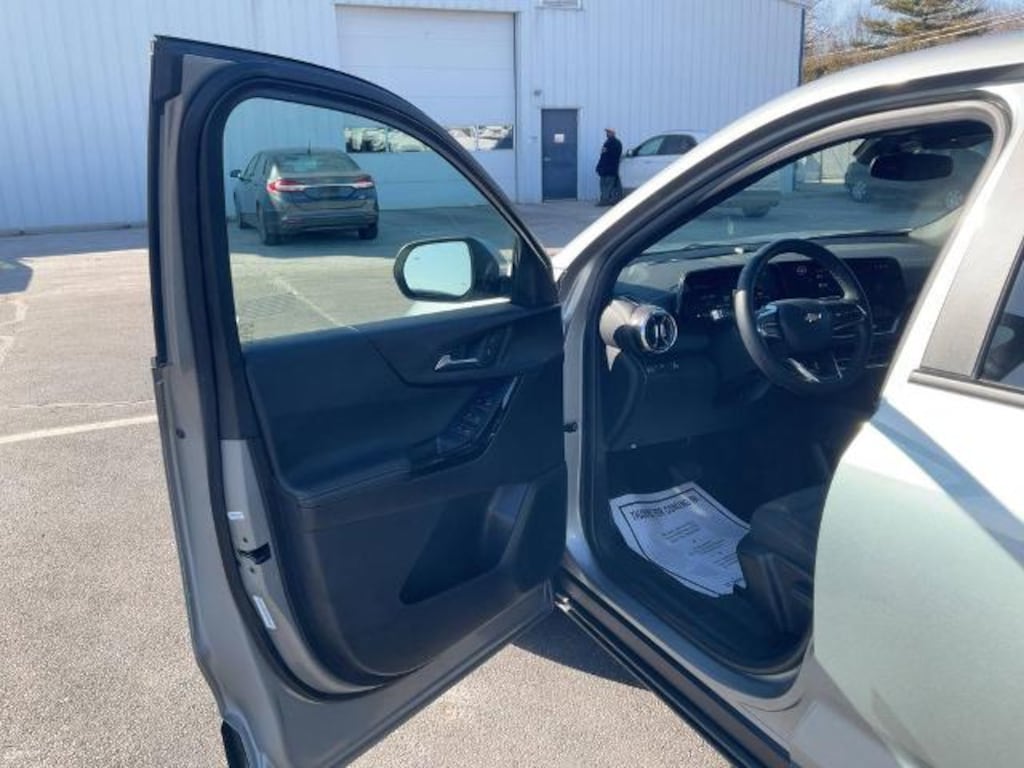 Used 2025 Chevrolet Equinox LT SUV