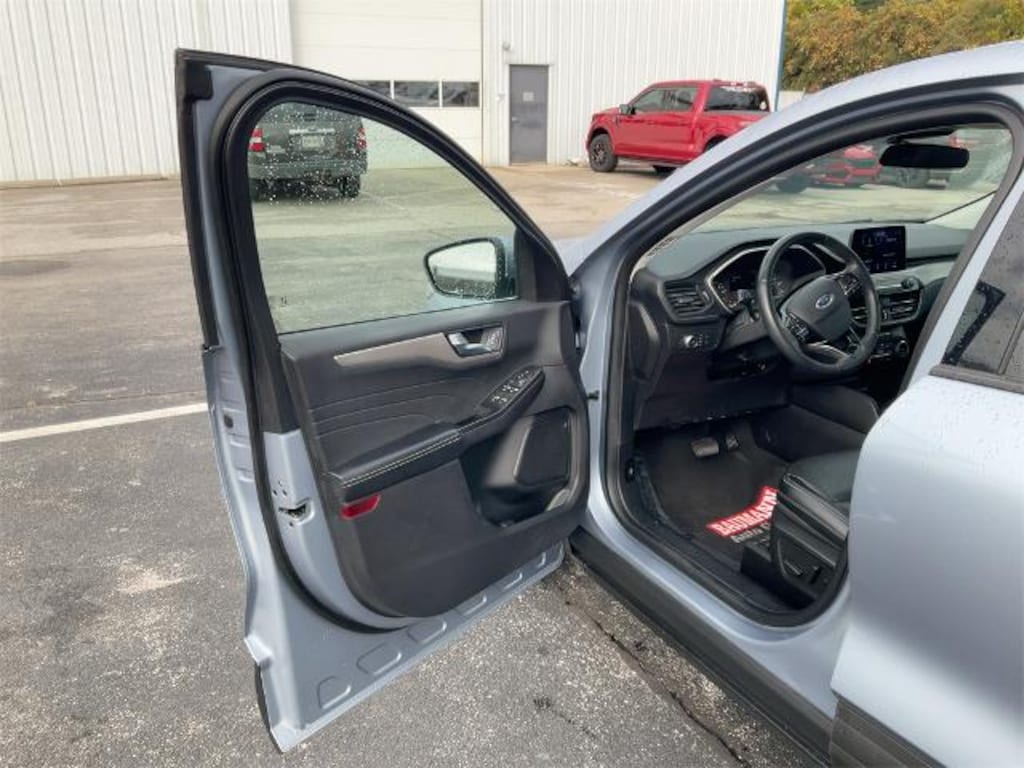 Used 2022 Ford Escape SEL SUV