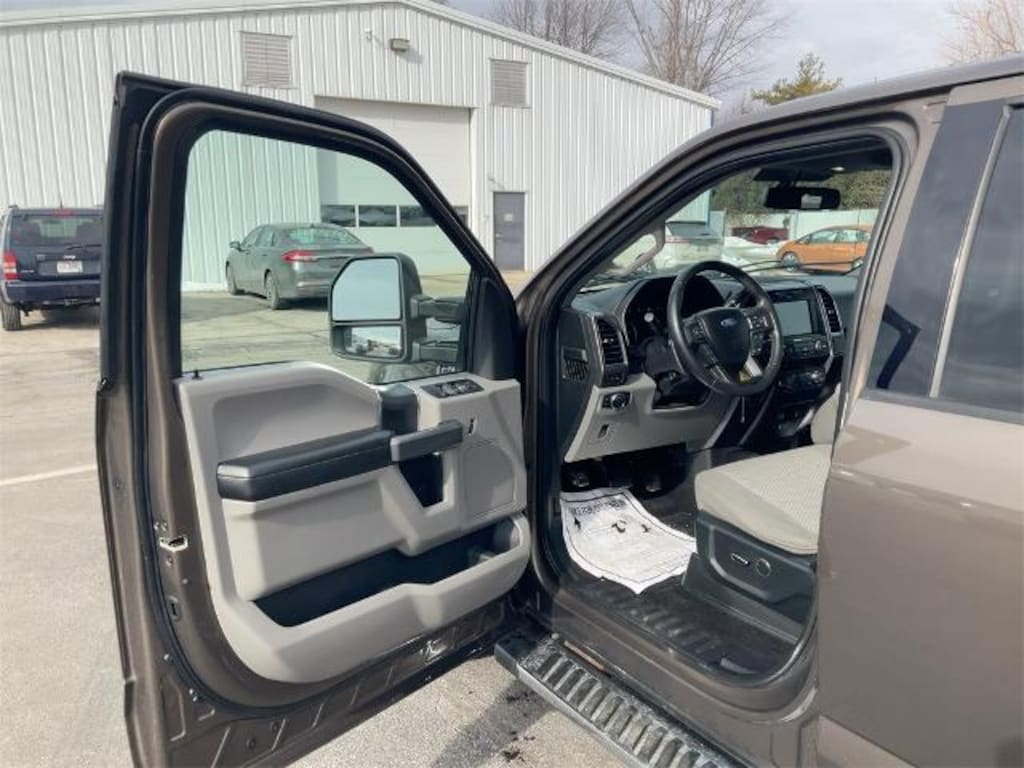 Used 2017 Ford F-150 XLT Truck SuperCrew Cab