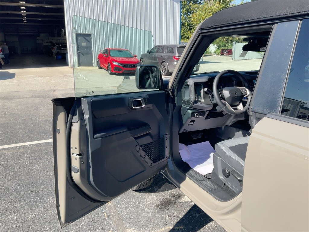 New 2025 Ford Bronco Big Bend SUV