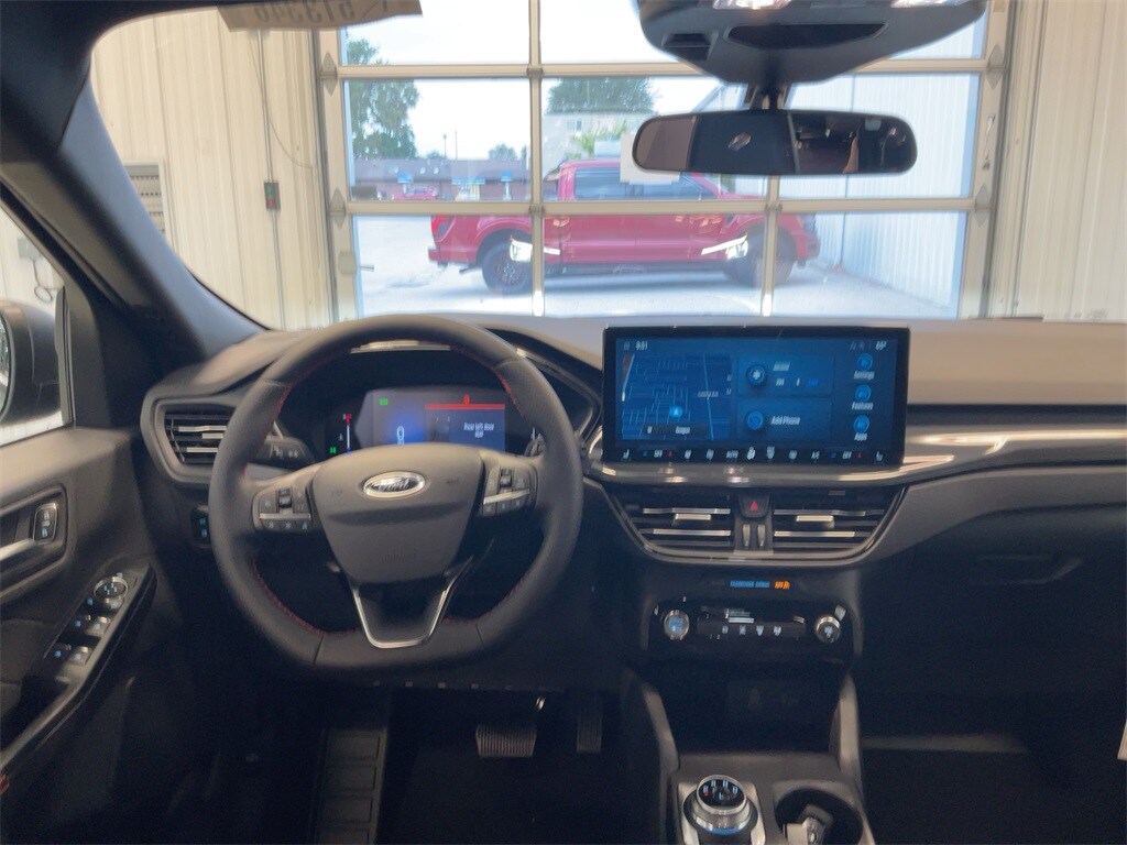 2025 Ford Escape ST-Line photo 3