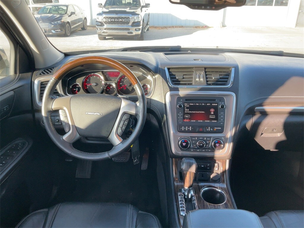 2016 Gmc Acadia Denali photo 2