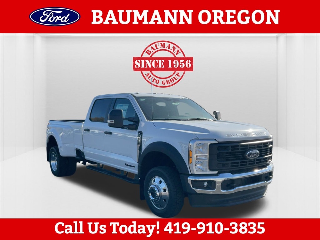 2026 Ford F-450 Super Duty XL's photo