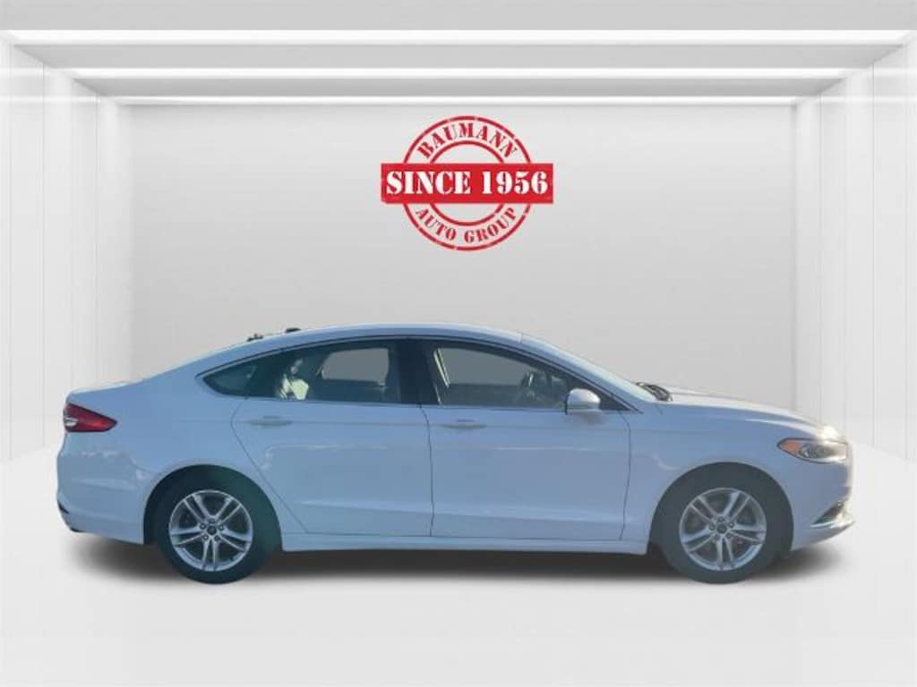 Used 2018 Ford Fusion SE Sedan