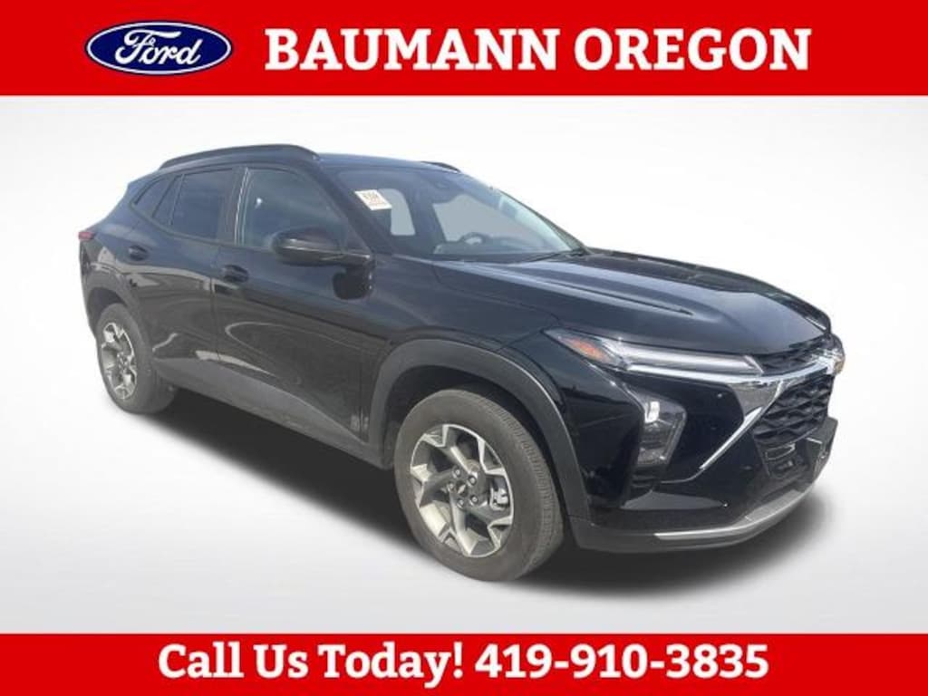 Used 2025 Chevrolet Trax LT SUV