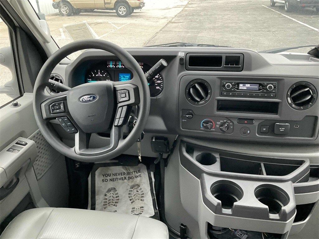 2025 Ford E-350 Base photo 2