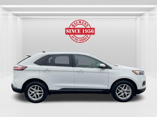 2023 Ford Edge SEL photo 4
