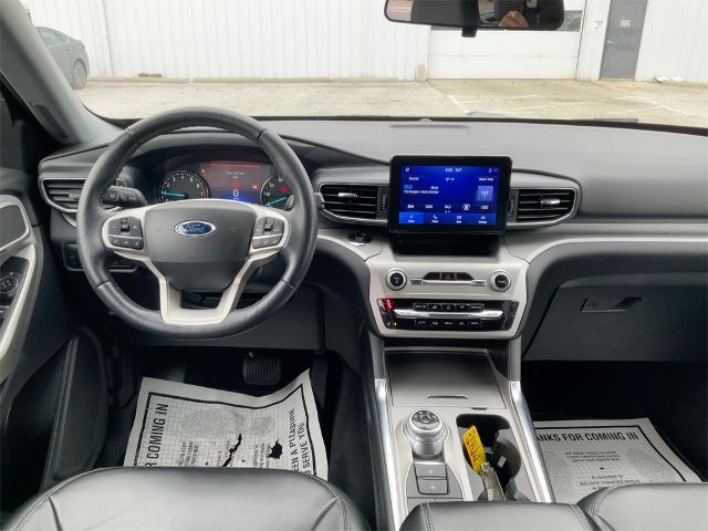 2022 Ford Explorer XLT photo 2