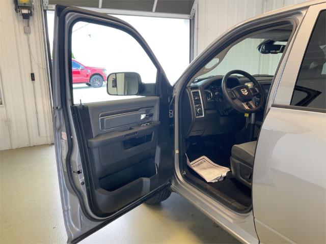 2023 Ram 1500 Classic SLT photo 2
