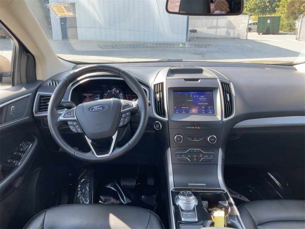 2020 Ford Edge SEL photo 3