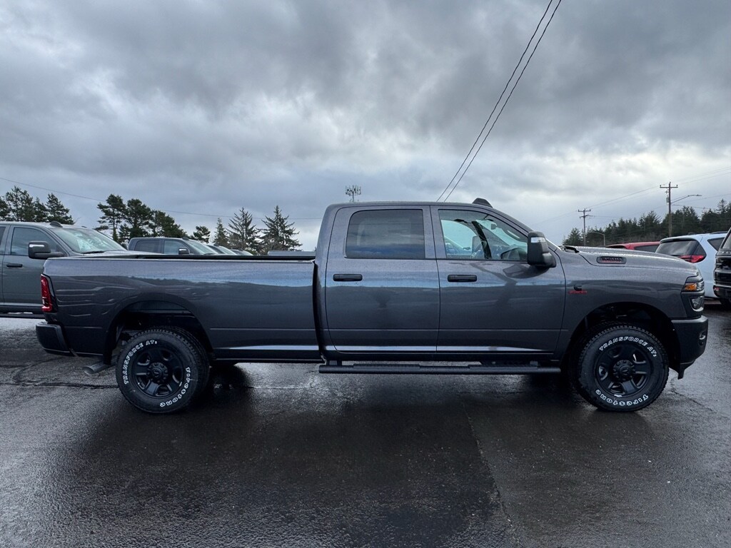 New 2026 Ram 3500 TRADESMAN CREW CAB 4X4 8' BOX Pickup