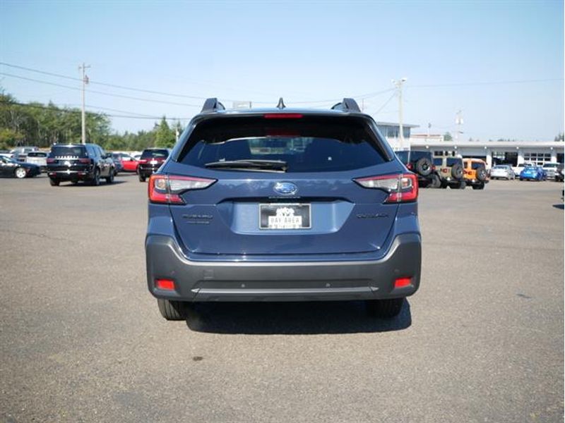 2024 Subaru Outback Onyx Edition photo 3
