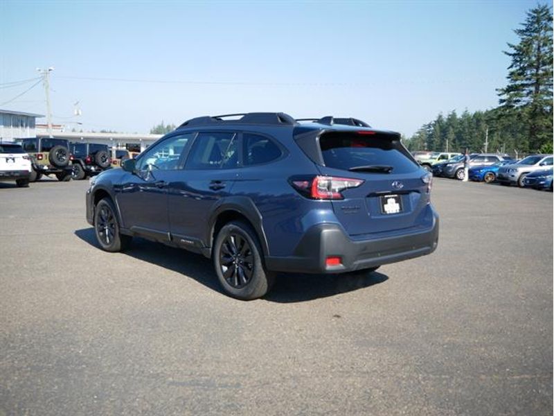 2024 Subaru Outback Onyx Edition photo 2