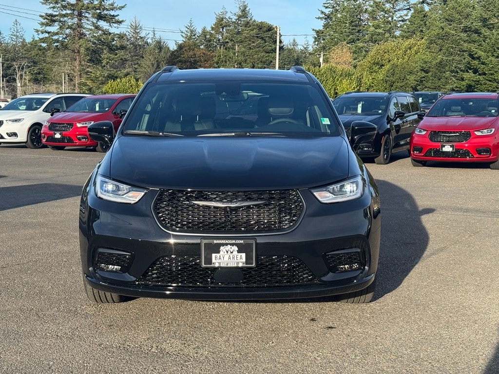 New 2026 Chrysler Pacifica SELECT Passenger Van