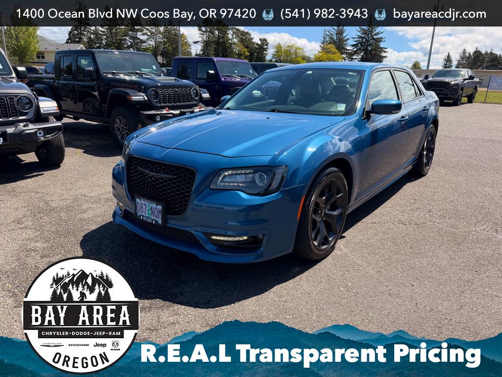 2022 Chrysler 300 Touring L's photo