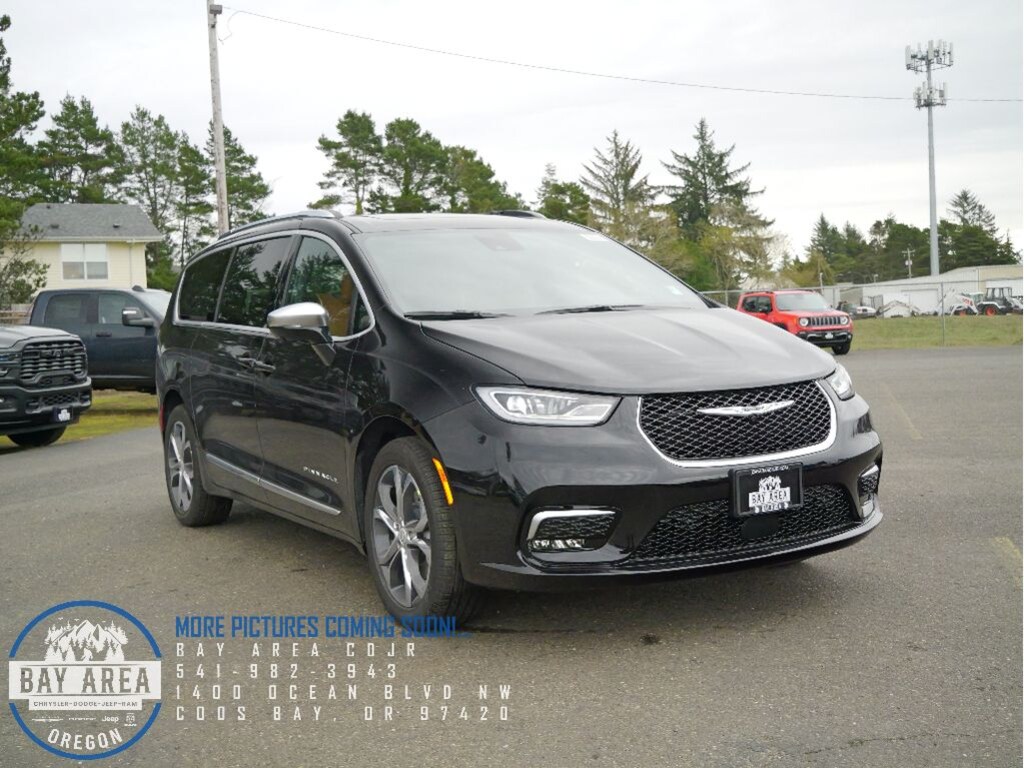 New 2026 Chrysler Pacifica PINNACLE AWD Passenger Van