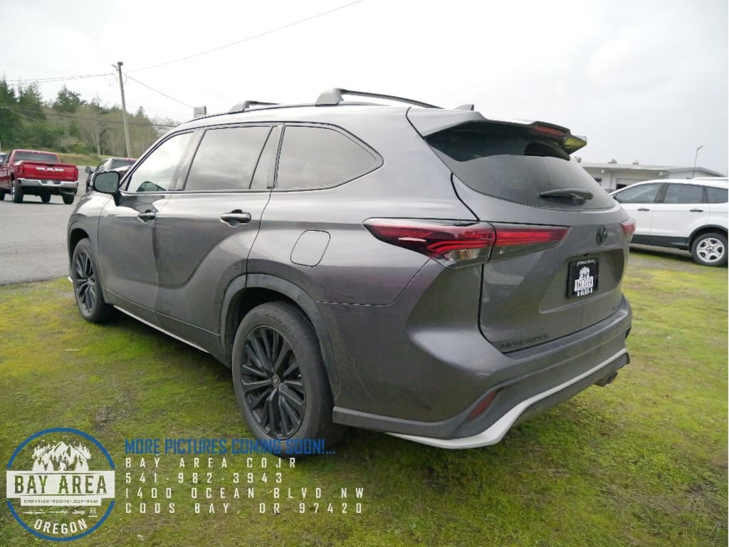 Used 2024 Toyota Highlander XSE Sport Utility