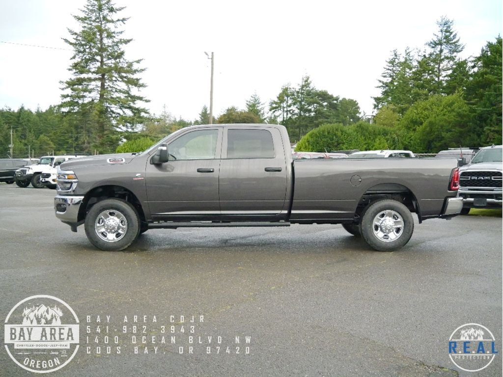 New 2026 Ram 3500 TRADESMAN CREW CAB 4X4 8' BOX Pickup