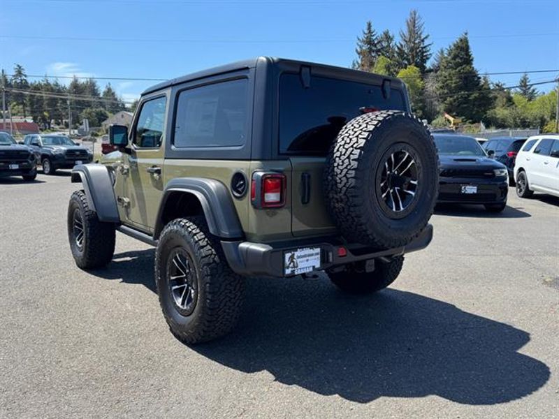 2025 Jeep Wrangler Willys photo 4