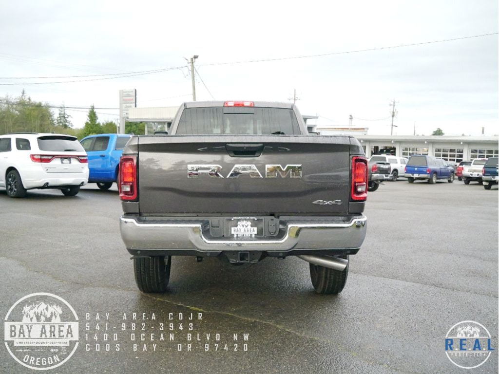 New 2026 Ram 3500 TRADESMAN CREW CAB 4X4 8' BOX Pickup