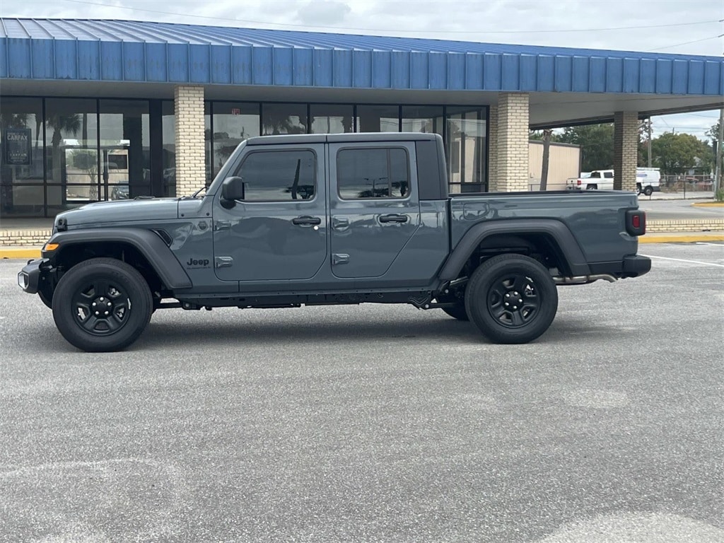 New 2025 Jeep Gladiator SPORT 4X4 Pickup